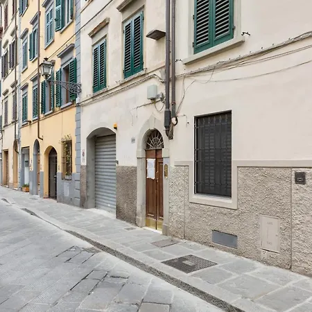 Oltrarno Bright Apartment Con Patio Privato Florence Buitenkant foto
